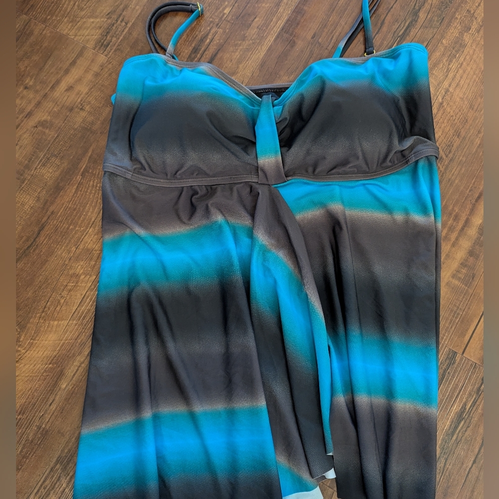 Swim Top NWT